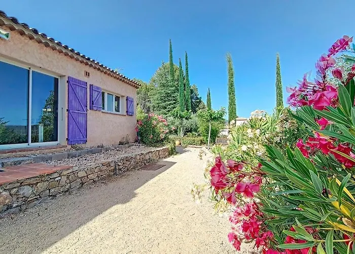 Aux Trois Cypres Salernes En Provence
